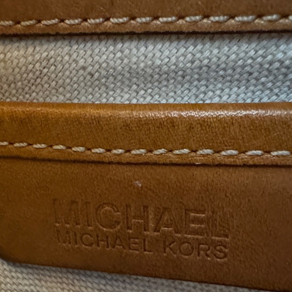 MICHAEL Michael Kors Tan Brown Leather Shoulder Bag - Picture 8 of 11